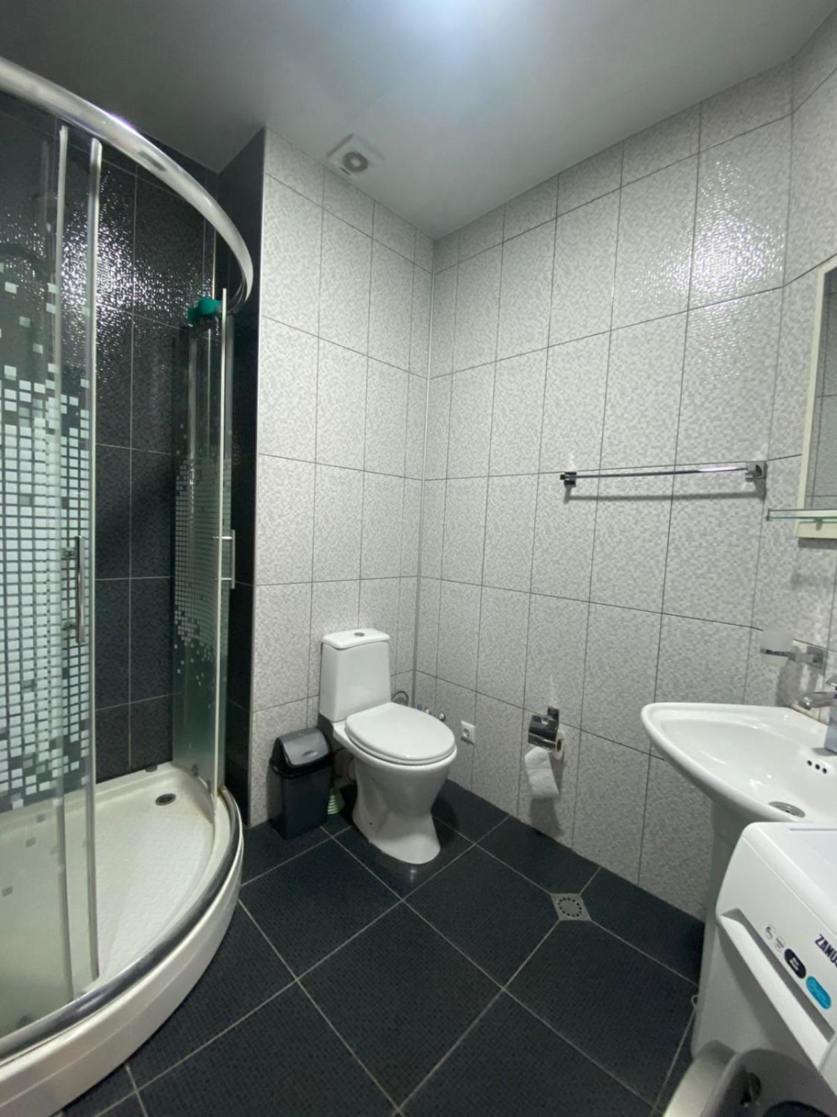 Mindia'S Two Bedroom Apartment Батуми Экстерьер фото