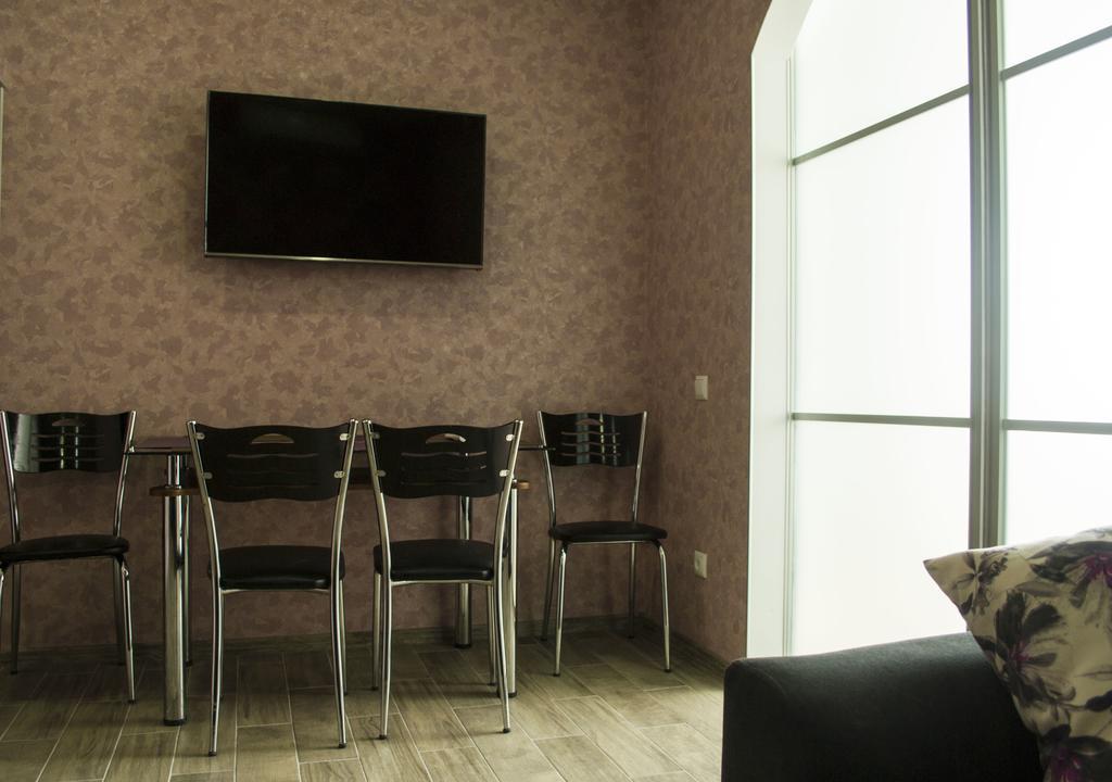Mindia'S Two Bedroom Apartment Батуми Экстерьер фото